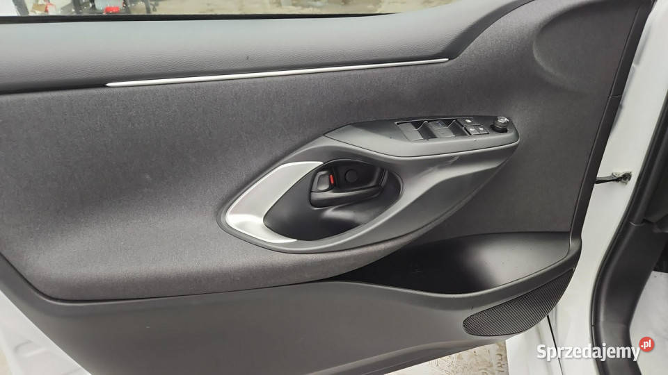 Toyota Yaris 15 Comfort Z Polskiego Salonu centralny zamek Warszawa