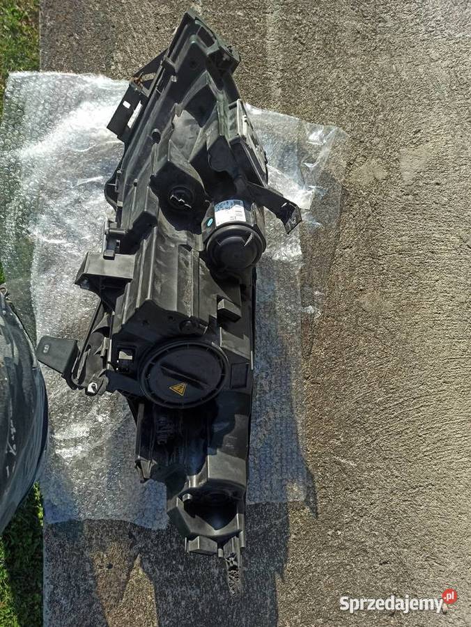 Lampa prawa przednia Opel Zafira C 2016 Żarnowiec sprzedam
