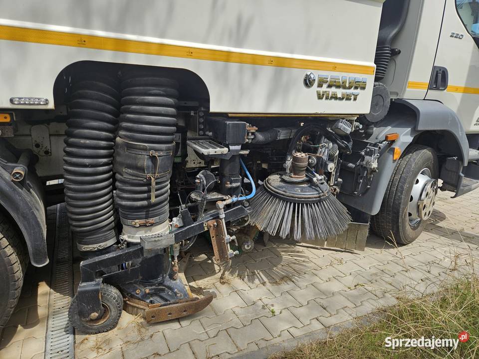 DAF LF220 Zamiatarka dwustronna FAUN WAJET 2015 Ropczyce