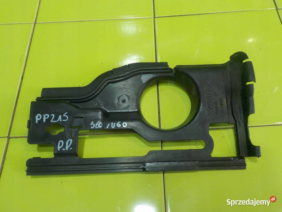 VOLVO S60 II V60 I 16 B AUT 11r kierownica Suków