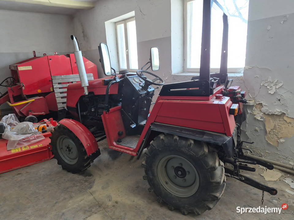 Ciągnik rolniczy Pronar MTZ320 dostępny w Opoczno