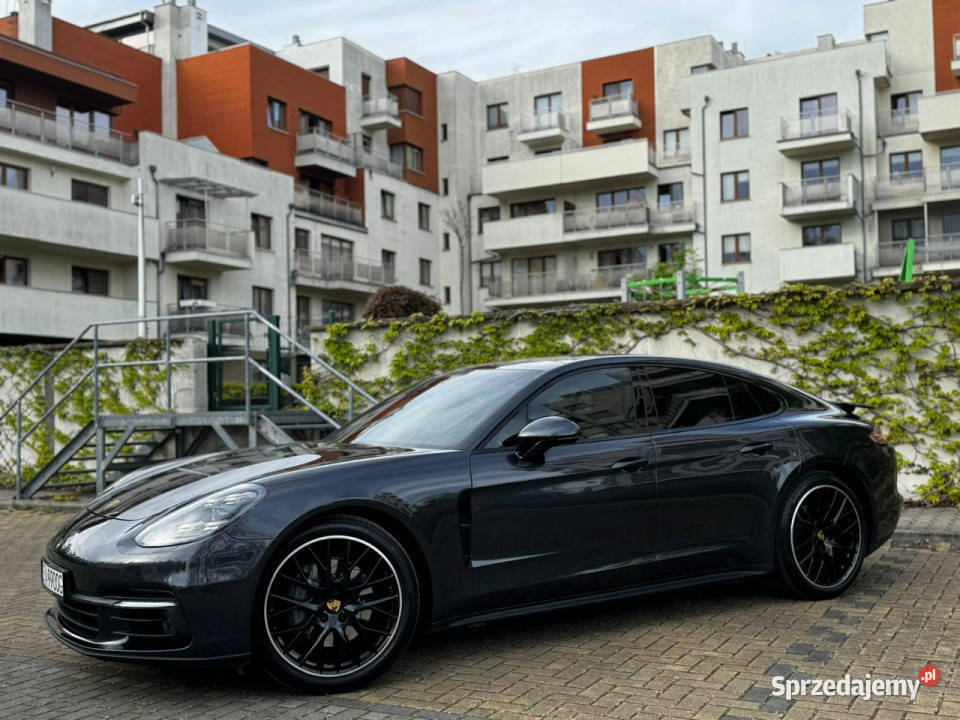 Porsche Panamera 4S