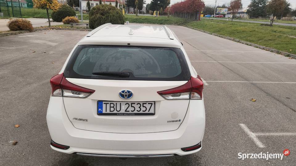 Sprzedam Toyotę Auris 18 Hybrid hybryda świętokrzyskie