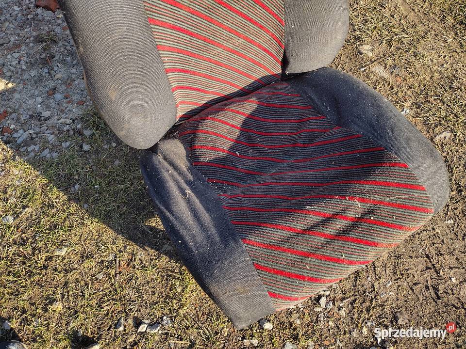 Fotele lotnicze Fiat 126p Maluch 2 sztuki Łańcut