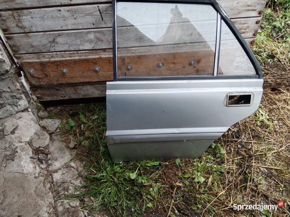 Polonez drzwi lewy tył 92u Lipiny