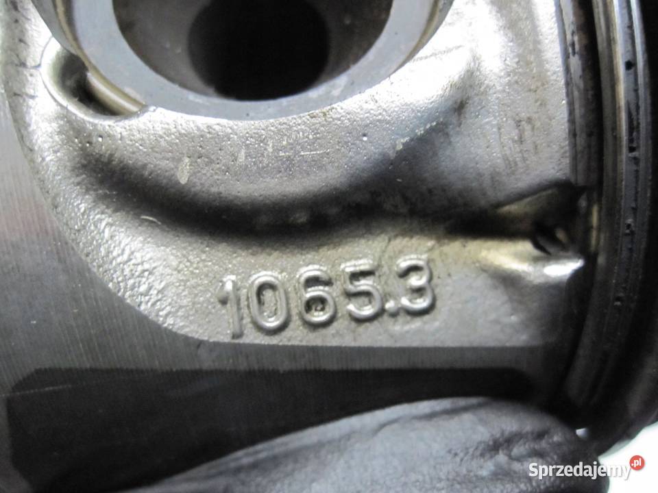 QASHQAI 20 DCI M9R850 09r 150 10653 TŁOK osobowe sprzedam