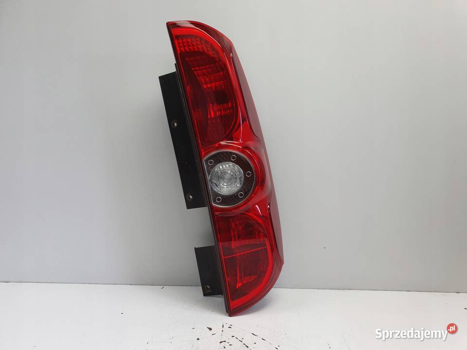 Fiat Doblo II Opel Combo D TYLNIA TYLNA LAMPA Janów