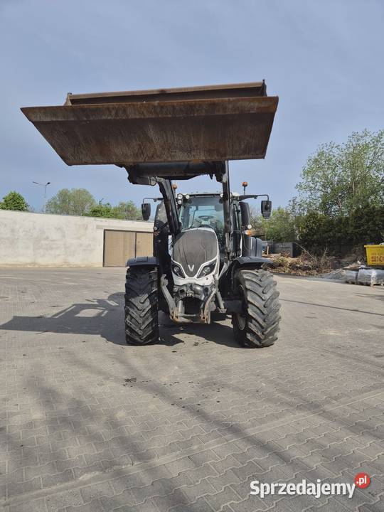 ciągnik rolniczy valtra T174 Valtra Poznań