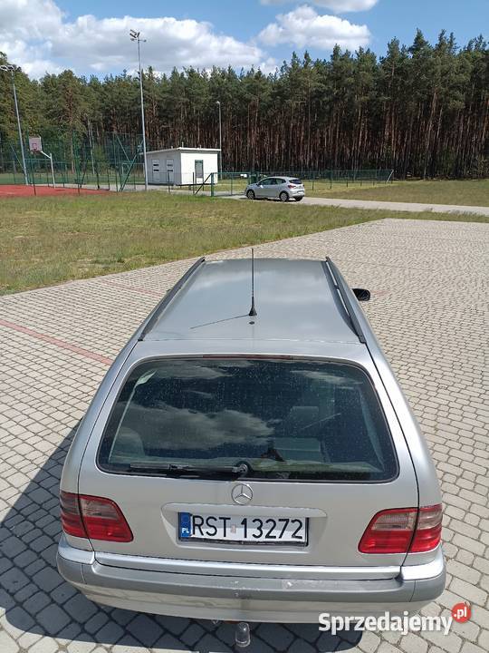 Sprzedam Mercedes e210 7 osobowy 22 cdi Jastkowice