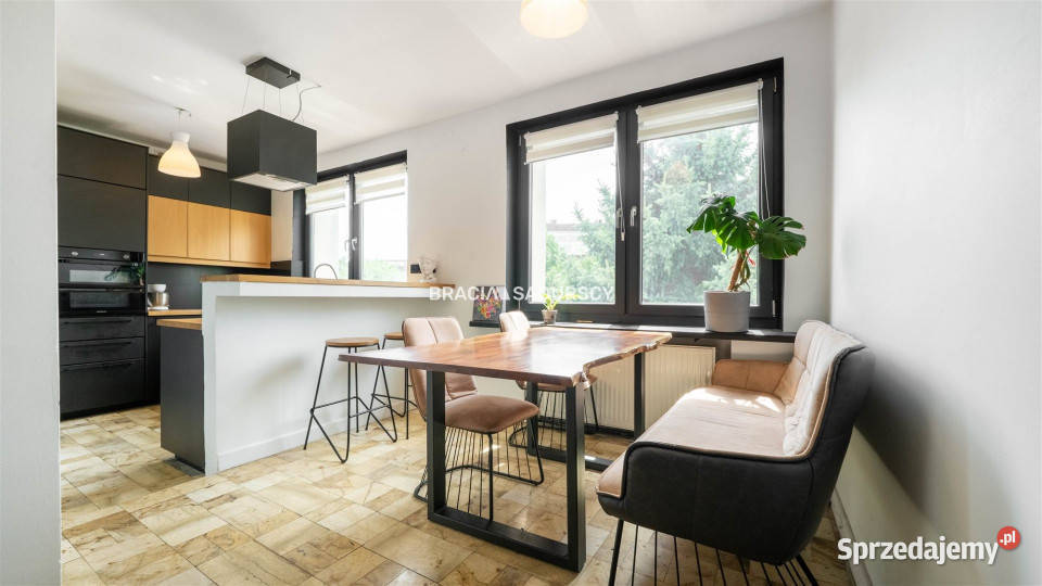 Dom wolnostojący Kraków 364m2