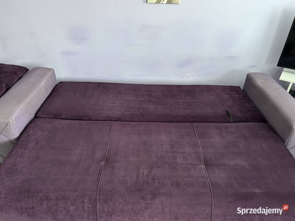 Kanapa trzy osobowa z funkcją spania pojemnikiem