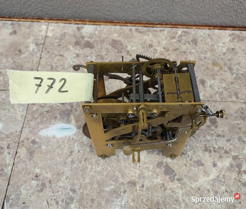 772 Mechanizm starego zegara ściennego Kienzle Antyki Tczew