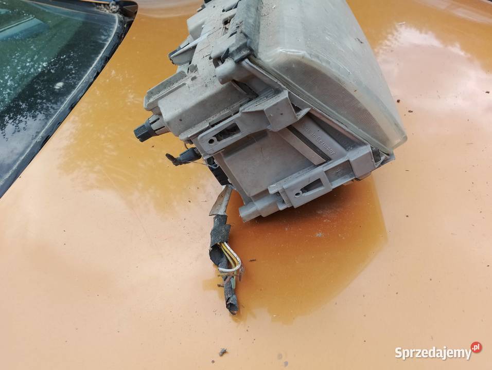 Mercedes 190 lampa prawy przód prawe