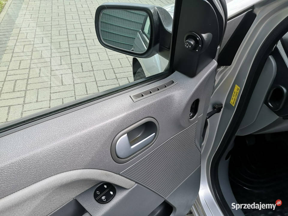 Ford Fiesta 14 16v 80 Klima Elektryka ALlu GHIA Strzegom