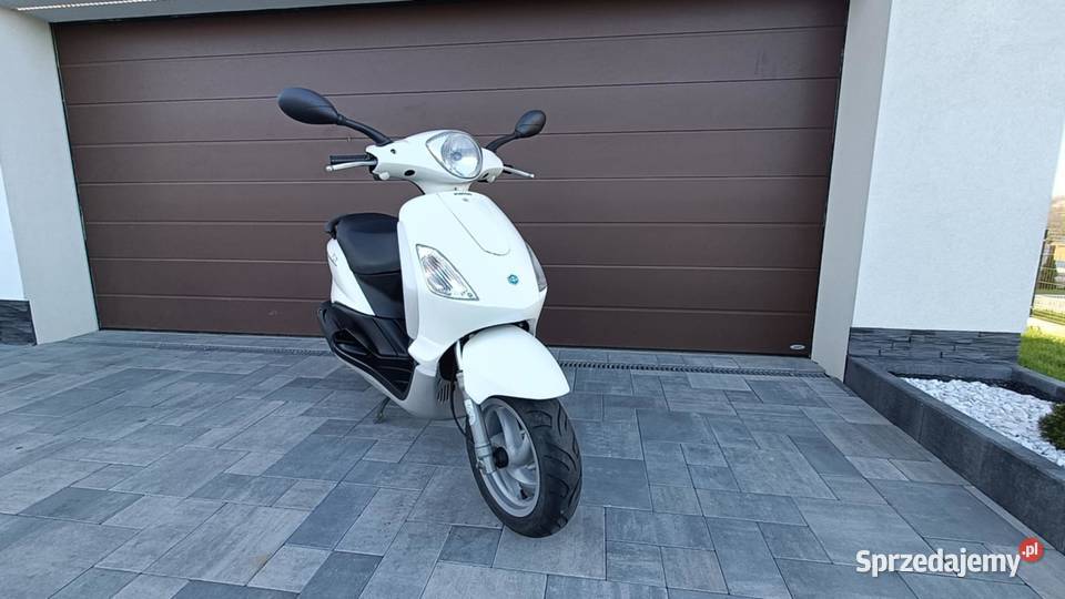 Skuter Piaggio Fly 50 2T z 2017 roku z Austrii podkarpackie sprzedam