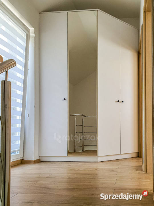 sprzedaży mieszkania 678m2 4pok Reda