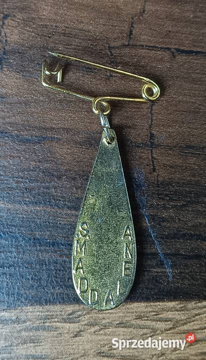 Vintage przypinka na agrafce w kształcie łezki