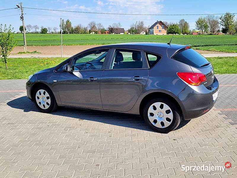 Niezawodny hatchback