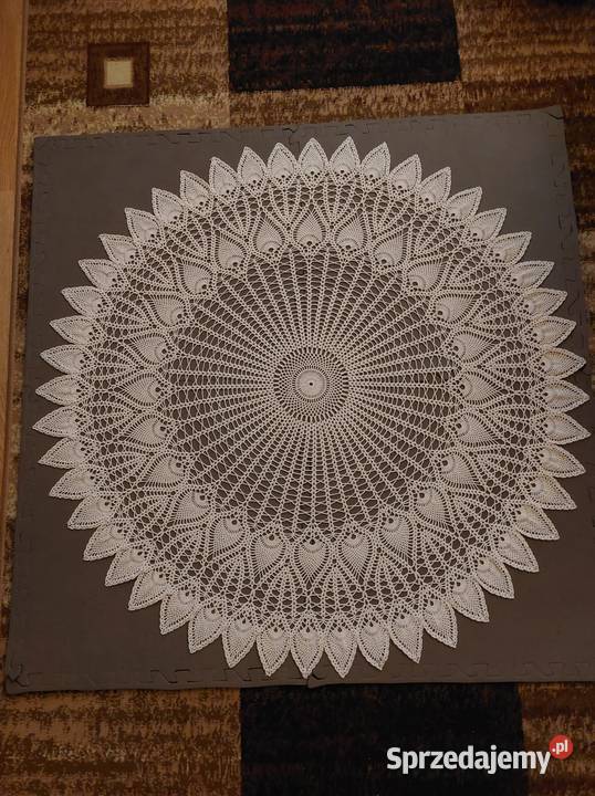 Obrus okrągły rękodzieło