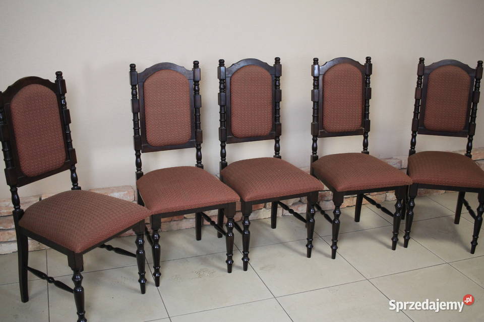 Stół jadalniasalon komplet krzeseł Góra