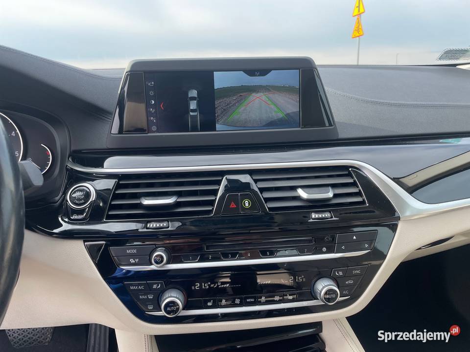 BMW 520d XDrive Luxury Line Sedan / Limuzyna Szczecin