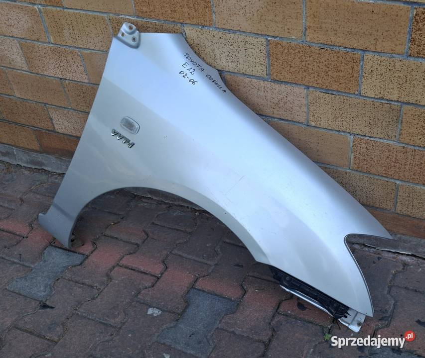 Błotnik Prawy Toyota Corolla osobowe Sandomierz