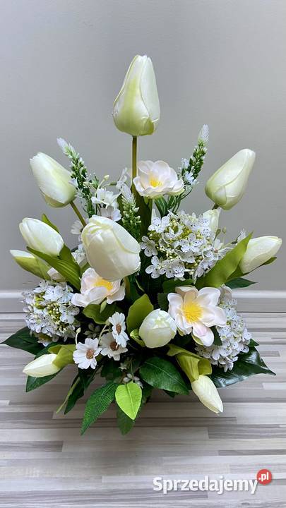 Kompozycja kwiaty sztuczne cmentarz wielkopolskie Kalisz