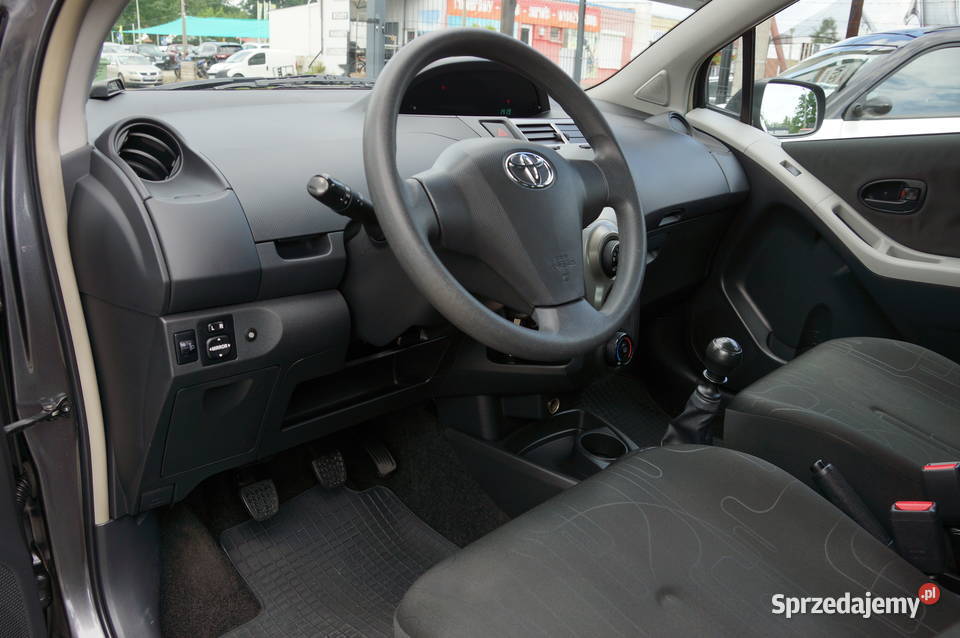 Toyota Yaris 13 Benzyna 101 Klima Mały przebieg wspomaganie kierownicy małopolskie Nowy Sącz