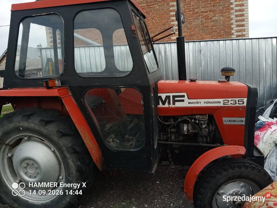 Ciągnik MF235 Lublin