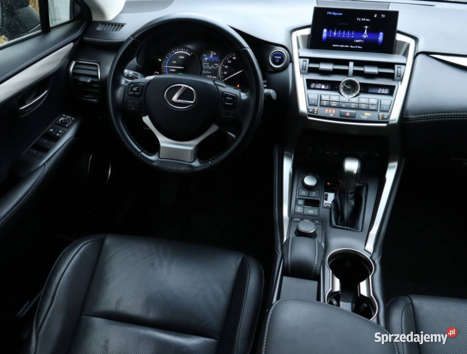 Lexus NX 300h gniazdo USB Piaseczno