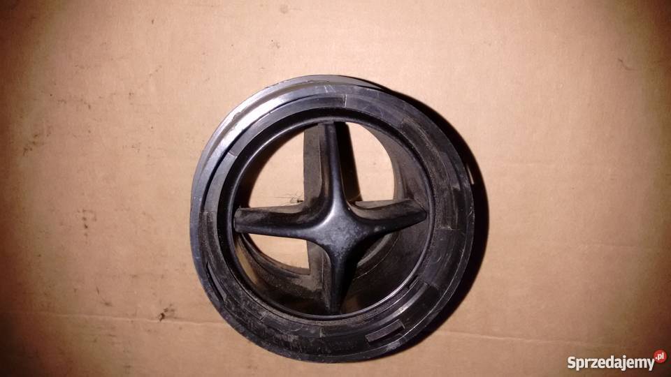 Mercedes 123 wlot środkowy powietrza 375