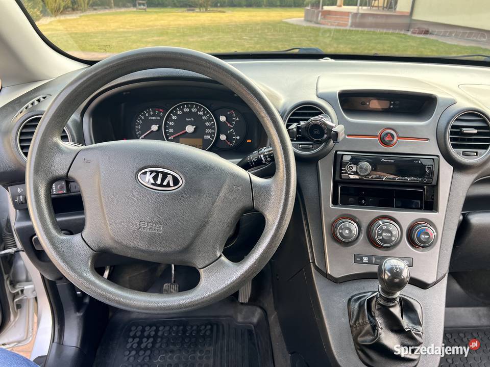 Kia Carens 16 benz gaz 2010 hak poduszka powietrzna Legnica