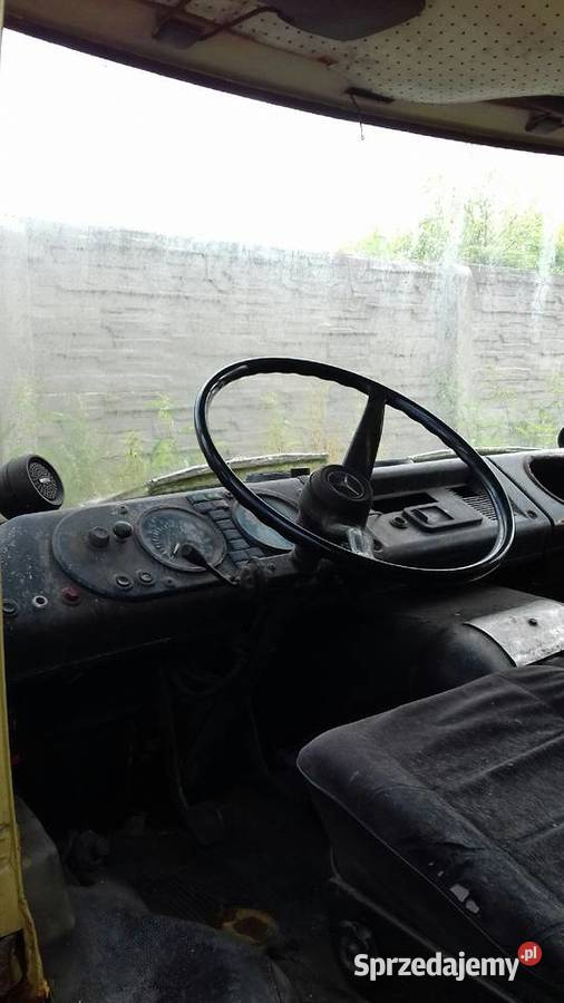 Mercedes406 w całości na części niesprawny Będzino