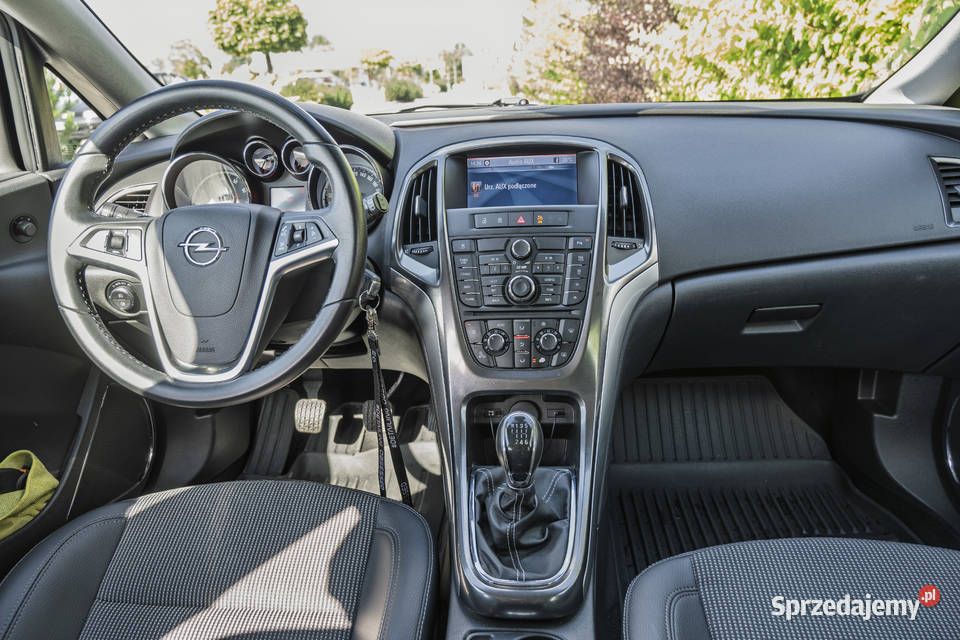 Sprzedam astra j mazowieckie Radom