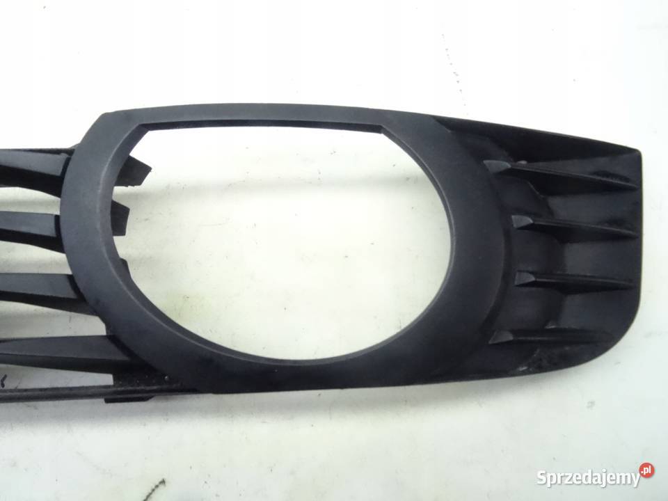 4E0807681B AUDI A8 D3 KRATKA ATRAPA ZDERZAKA Przemęt