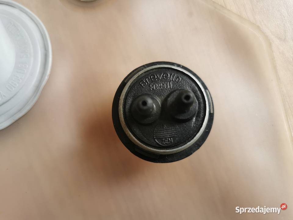 Spryskiwacz komplet z pompką Fiat 126 p stary nieuszkodzony