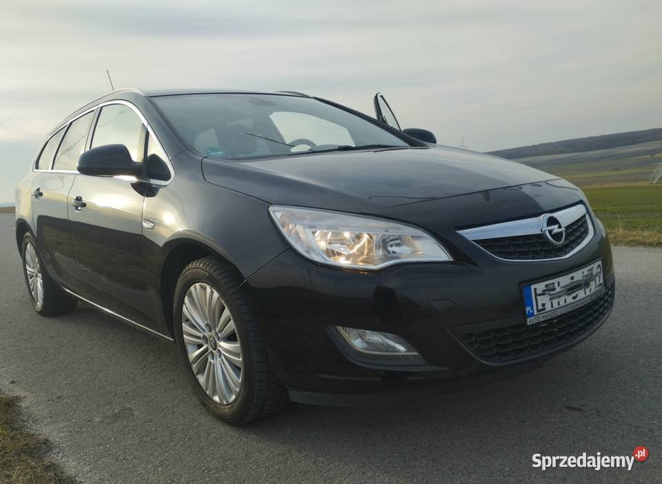 Opel Astra J 17 CDTI czarny sprzedam