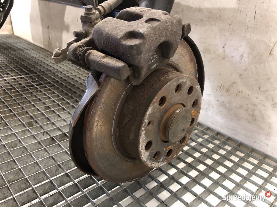 BELKA TYŁ SKODA OCTAVIA III Hatchback TYLNA