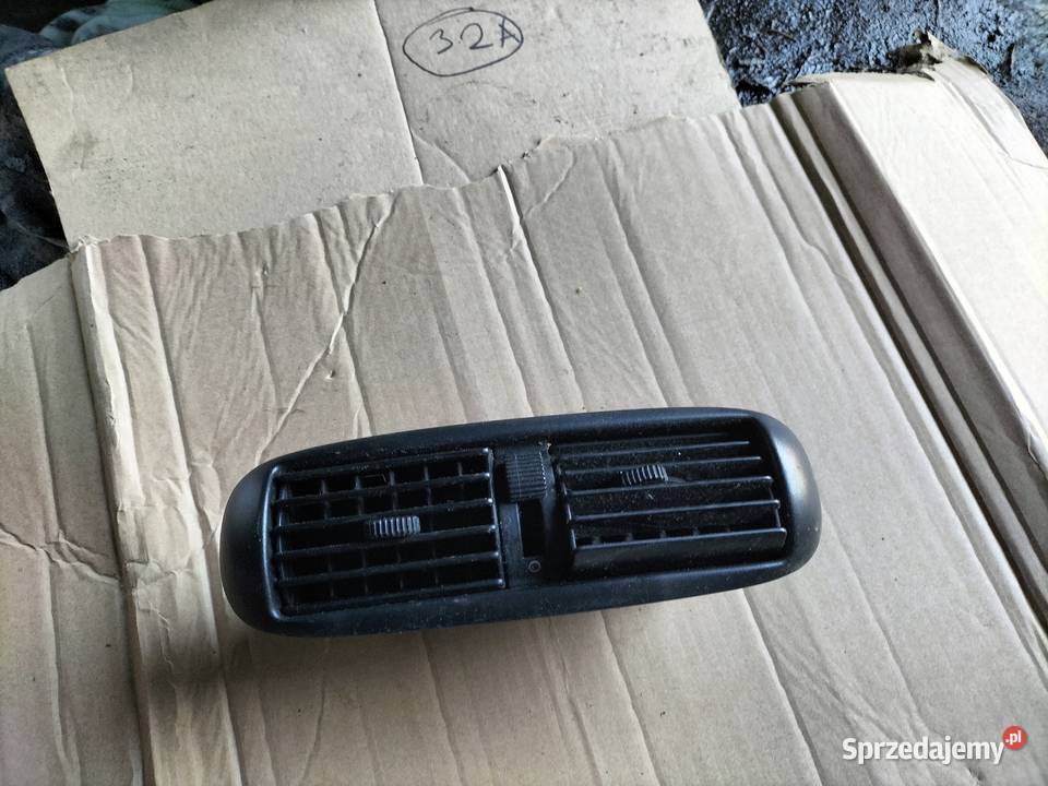 FIAT SEICENTO ŚRODKOWA KRATKA NAWIEWU osobowe Kamień-Kolonia