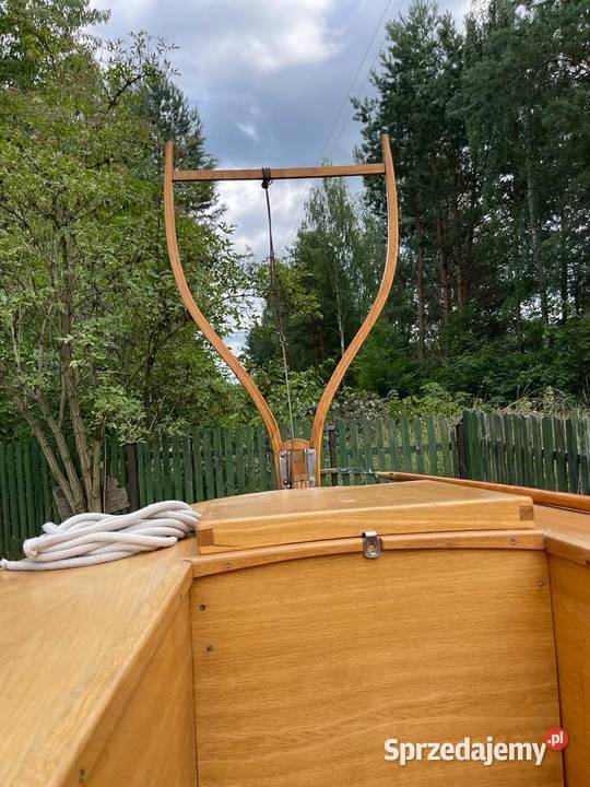 Łódka Jacht OMEGA drewniana słomka z kabiną