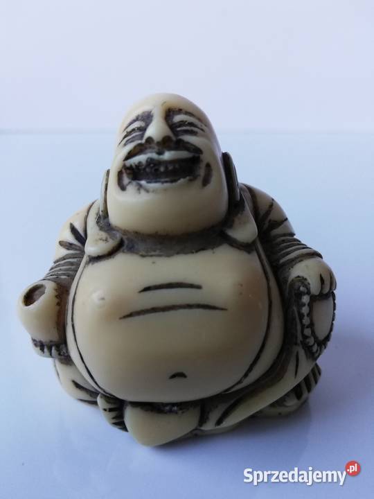 Śmiejący się szczęśliwy siedzący Budda figurka z Lublin