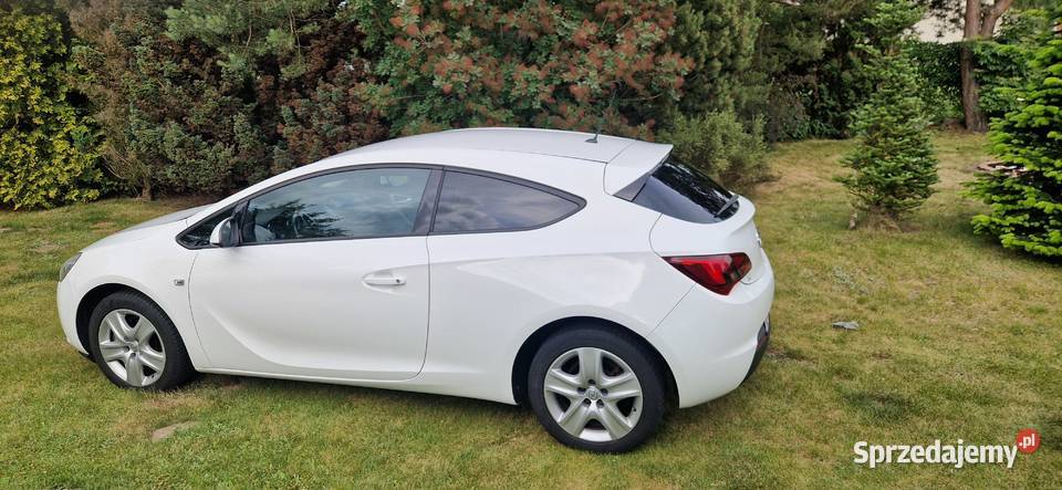 Opel Astra J GTC Wiejca