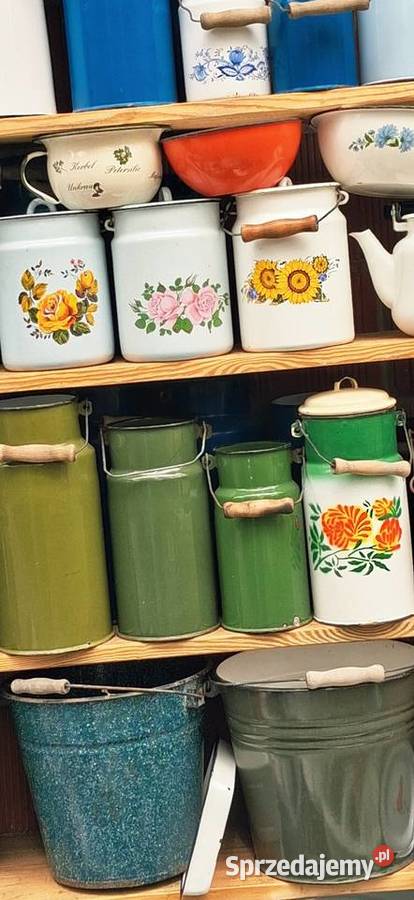 Kanki I naczynia emaliowane jako ozdoba do Sulejów