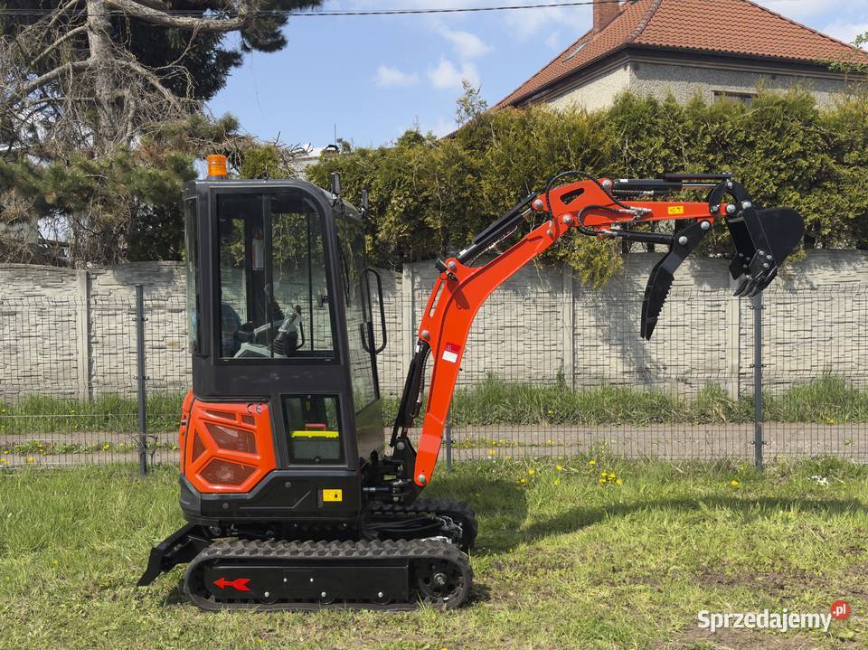 Koparka MiniKoparka 18T KUBOTA Skrętne ramie Brzesko