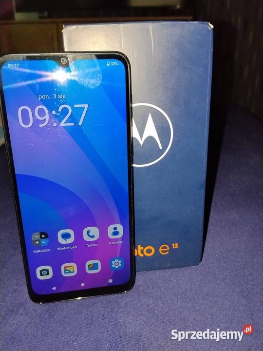 Motorola Moto e13 stan
