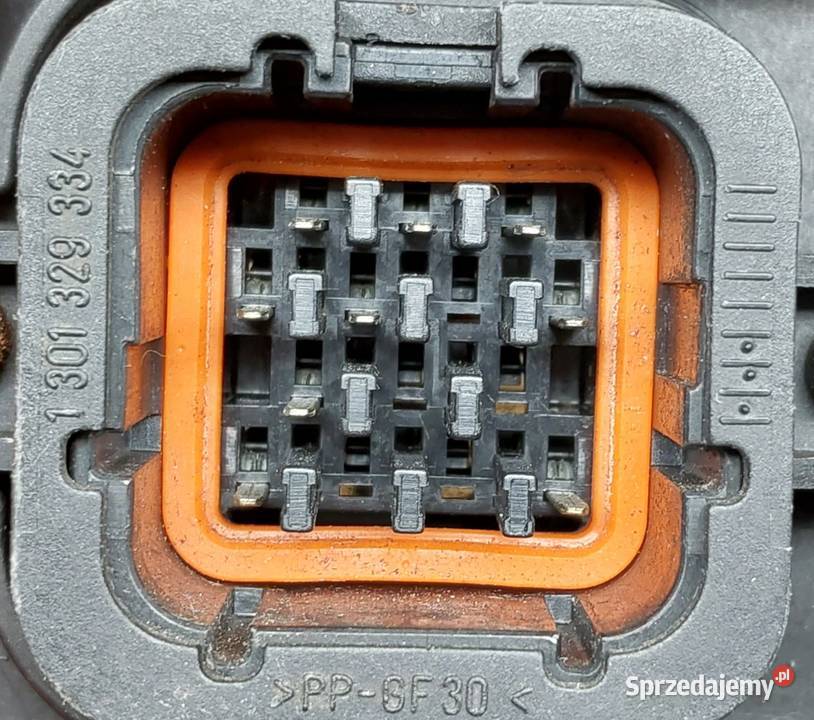 ZAŚLEPKA DEKIEL LAMPY PRZÓD PRAWA FORD MONDEO Mielęcin