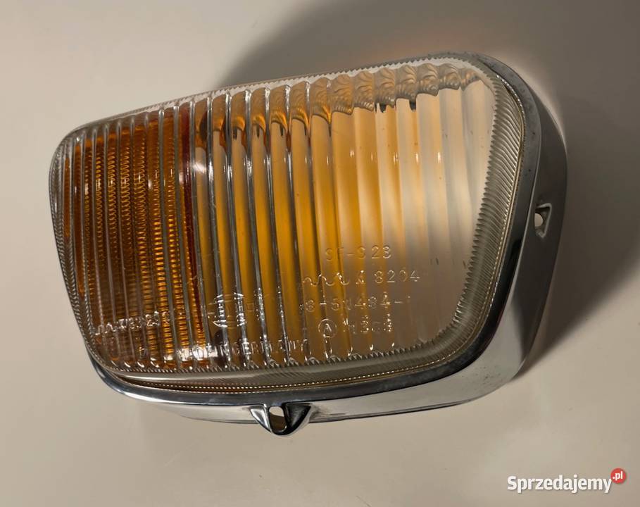 Mercedes Benz W110 Hella halogen kierunkowskaz osobowe Oświetlenie Poznań