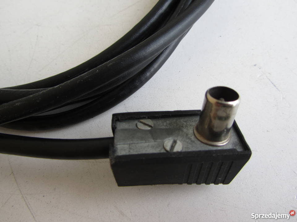 Kabel TV czarny antenowy wtyk kątowywtyk Olecko