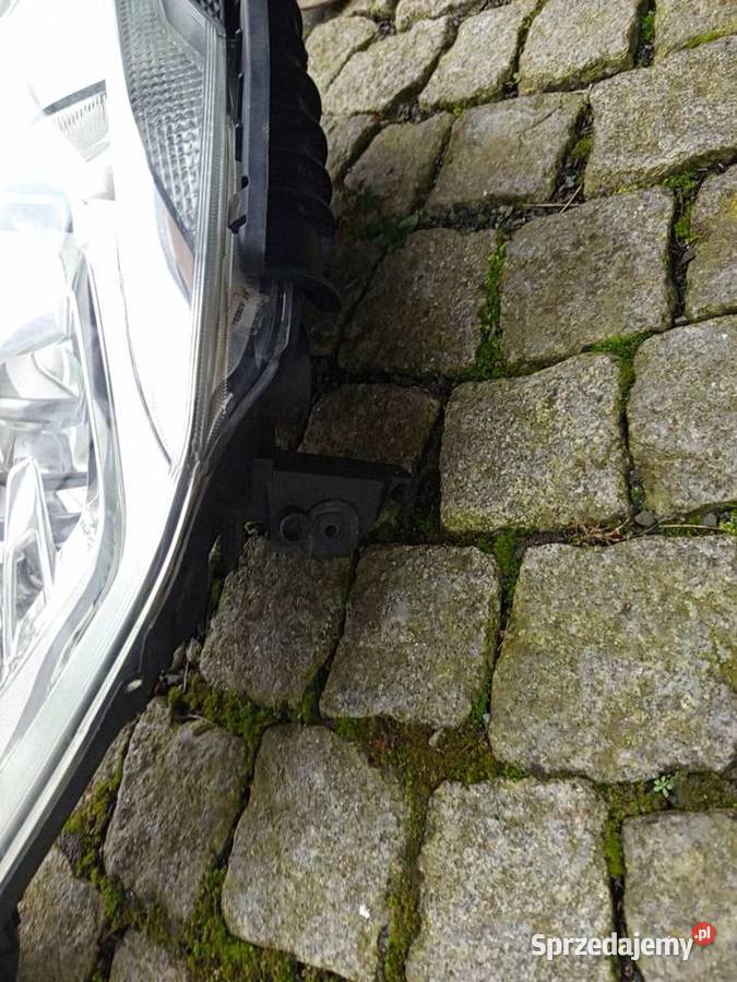 Reflektor prawy Kuga 2 Xenon skrętny orginalny Rzeszów