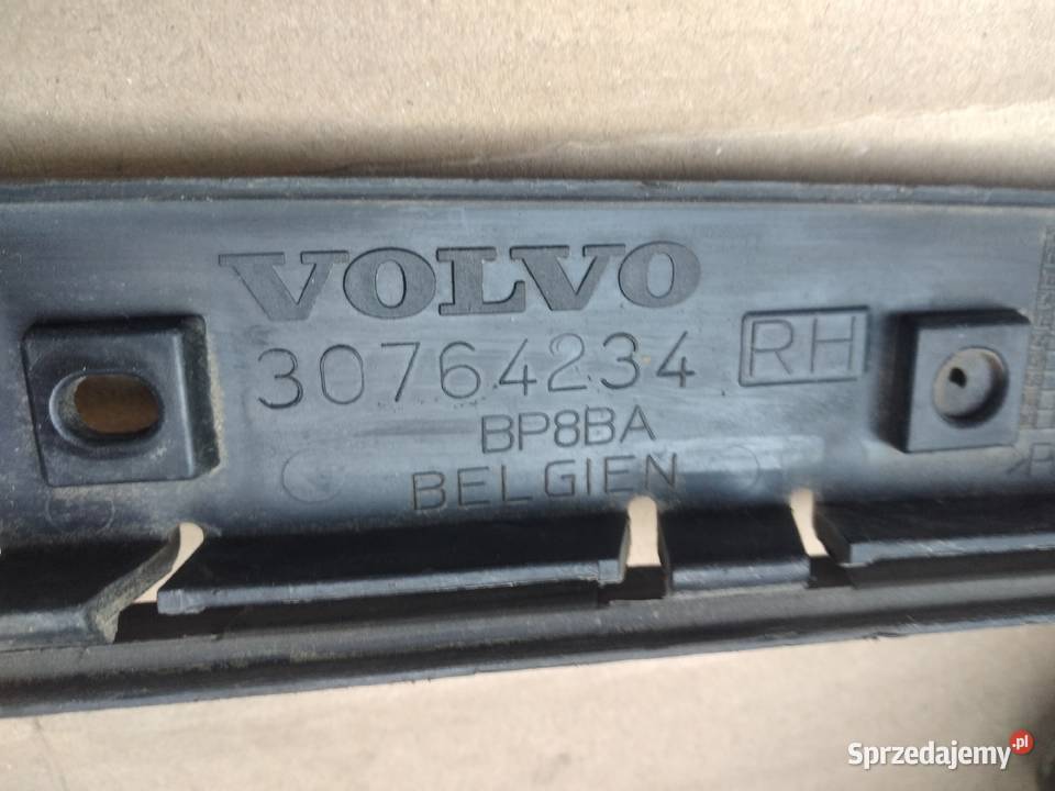 2006 SLIZG ZDERZAKA PRAWY TYL VOLVO V50 30764234 Rok produkcji 2006 dolnośląskie Mietków